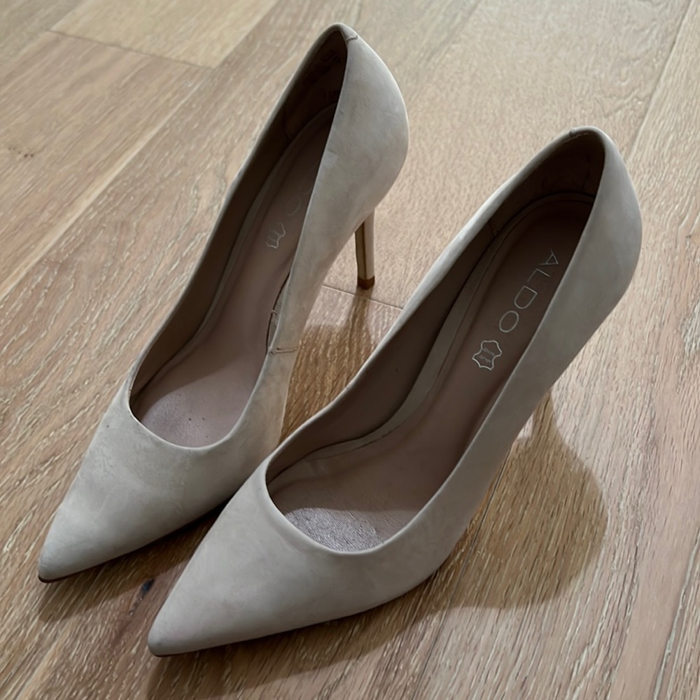 Aldo Beige Pointed Toe Heels, Size 9